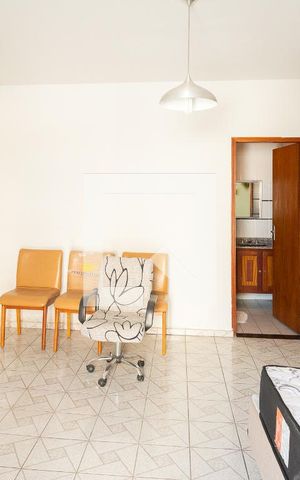 Casa à venda com 600m², 3 quartos e 8 vagas Casa à venda com 600m², 3 quartos e 8 vagasSuíte
