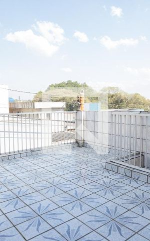 Casa à venda com 600m², 3 quartos e 8 vagas Casa à venda com 600m², 3 quartos e 8 vagasSacada