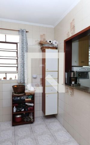 Casa à venda com 300m², 3 quartos e 4 vagas Casa à venda com 300m², 3 quartos e 4 vagasCopa