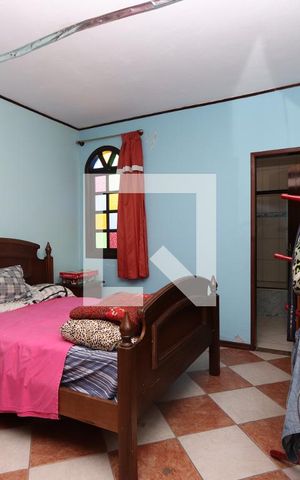 Casa à venda com 300m², 3 quartos e 4 vagasSuíte 2