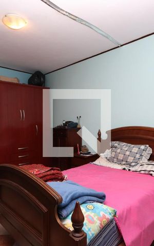 Casa à venda com 300m², 3 quartos e 4 vagasSuíte 2