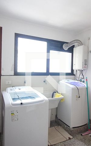 Apartamento à venda com 238m², 4 quartos e 4 vagasÁrea de Serviço
