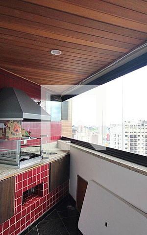 Apartamento à venda com 238m², 4 quartos e 4 vagasSacada da Sala