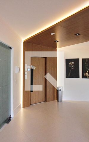 Apartamento à venda com 238m², 4 quartos e 4 vagasHall de entrada