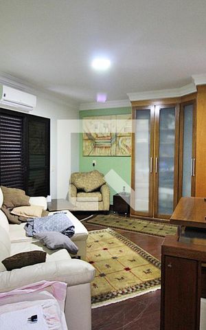 Apartamento à venda com 238m², 4 quartos e 4 vagasSuíte 1