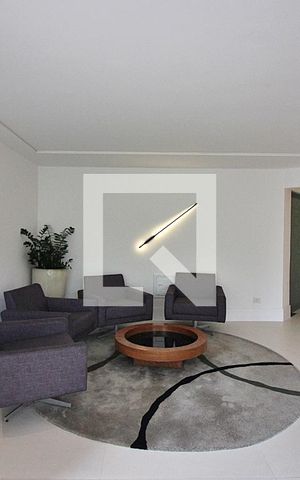 Apartamento à venda com 238m², 4 quartos e 4 vagasHall de entrada