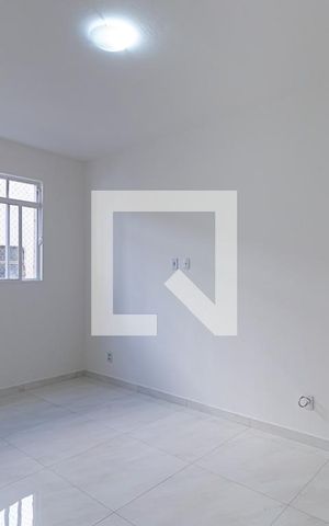 Apartamento para alugar com 75m², 2 quartos e 1 vaga Apartamento para alugar com 75m², 2 quartos e 1 vagaSala