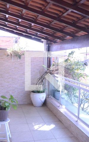 Casa à venda com 290m², 3 quartos e 2 vagasVaranda