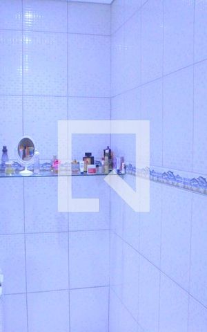 Casa à venda com 290m², 3 quartos e 2 vagasBanheiro da Suíte
