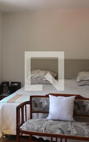 Casa de condomínio para alugar com 290m², 5 quartos e 3 vagasSuíte 1 Piso 2