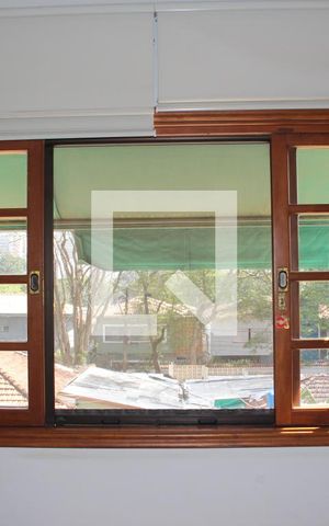 Casa de condomínio para alugar com 290m², 5 quartos e 3 vagasSuíte 1 Piso 2