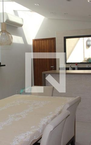 Casa de condomínio para alugar com 290m², 5 quartos e 3 vagasSala de Jantar