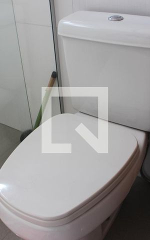 Casa de condomínio para alugar com 290m², 5 quartos e 3 vagasBanheiro da Suite 2