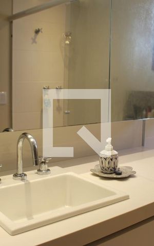 Casa de condomínio para alugar com 290m², 5 quartos e 3 vagasBanheiro Suíte 1 -  Piso 2
