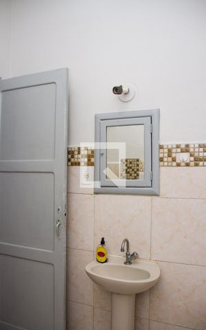 Casa de condomínio para alugar com 78m², 2 quartos e 1 vagaBanheiro Social