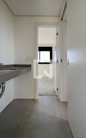 Apartamento à venda com 125m², 3 quartos e 3 vagas Apartamento à venda com 125m², 3 quartos e 3 vagasBanheiro Demi-suíte