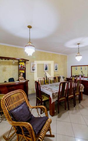 Casa à venda com 300m², 3 quartos e 3 vagasSala
