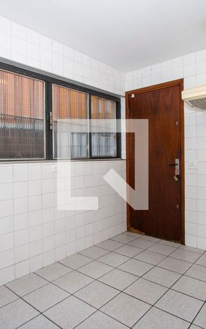 Casa à venda com 261m², 4 quartos e 4 vagasCozinha