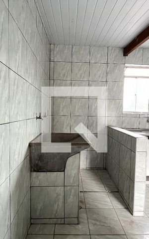 Casa para alugar com 80m², 2 quartos e 1 vaga Casa para alugar com 80m², 2 quartos e 1 vagaÁrea de Serviço