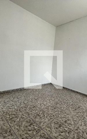 Casa para alugar com 80m², 2 quartos e 1 vaga Casa para alugar com 80m², 2 quartos e 1 vagaQuarto 1