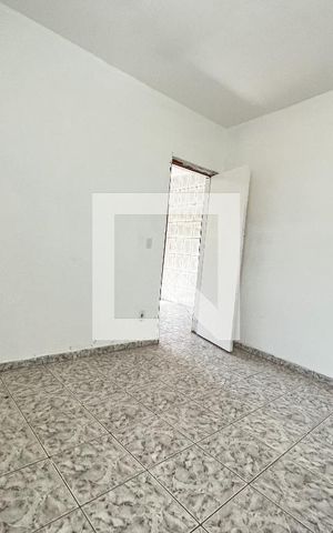 Casa para alugar com 80m², 2 quartos e 1 vaga Casa para alugar com 80m², 2 quartos e 1 vagaQuarto 1
