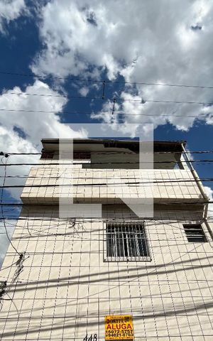 Casa para alugar com 80m², 2 quartos e 1 vaga Casa para alugar com 80m², 2 quartos e 1 vagaFachada