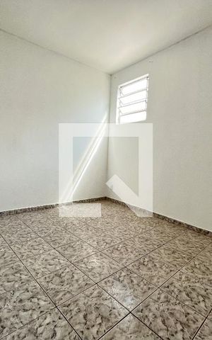 Casa para alugar com 80m², 2 quartos e 1 vaga Casa para alugar com 80m², 2 quartos e 1 vagaQuarto 1