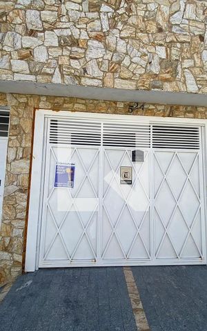 Casa para alugar com 100m², 2 quartos e 1 vagaFachada