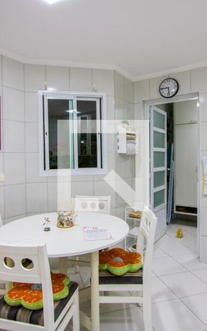 Apartamento à venda com 115m², 3 quartos e 2 vagas Apartamento à venda com 115m², 3 quartos e 2 vagasCozinha
