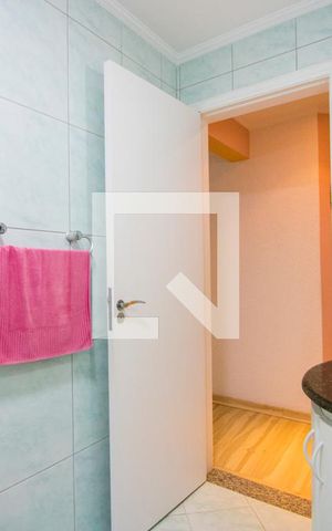 Apartamento à venda com 115m², 3 quartos e 2 vagas Apartamento à venda com 115m², 3 quartos e 2 vagasBanheiro social