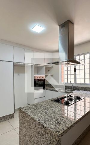 Casa à venda com 250m², 2 quartos e 4 vagasCozinha