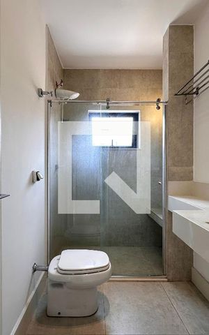 Casa à venda com 250m², 2 quartos e 4 vagasBanheiro