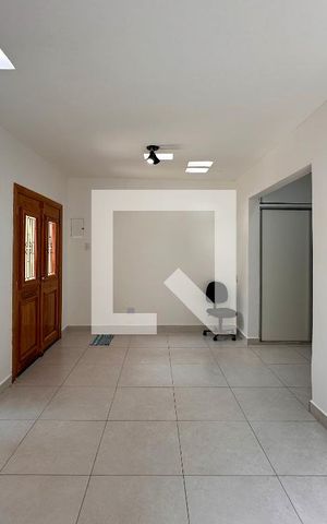 Casa à venda com 250m², 2 quartos e 4 vagasQuintalQuintal