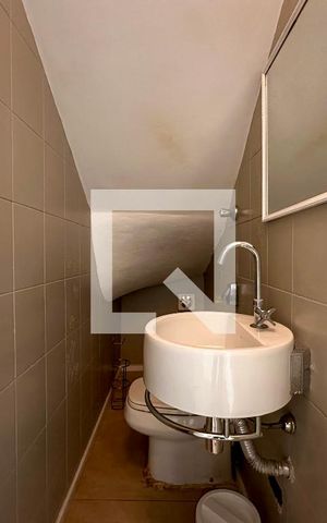 Casa à venda com 250m², 2 quartos e 4 vagasLavabo