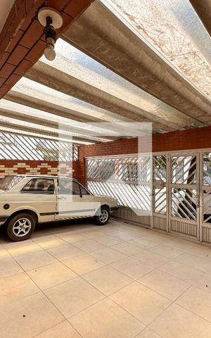 Casa à venda com 250m², 2 quartos e 4 vagasGaragem