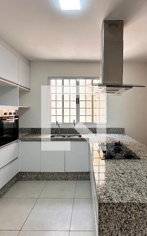 Casa à venda com 250m², 2 quartos e 4 vagasCozinha