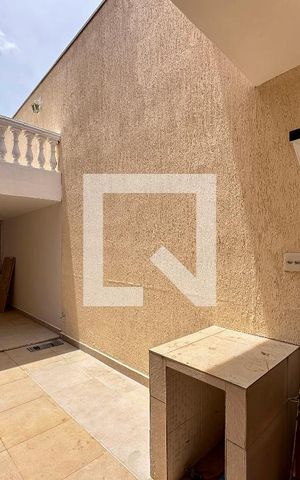 Casa à venda com 250m², 2 quartos e 4 vagasQuintal Lateral