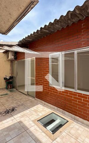 Casa à venda com 250m², 2 quartos e 4 vagasSacada Quarto 1