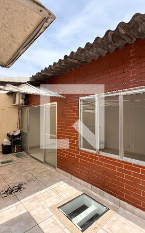 Casa à venda com 250m², 2 quartos e 4 vagasÁrea de Serviço/Sacada Quarto 1