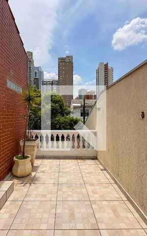 Casa à venda com 250m², 2 quartos e 4 vagasSacada Quarto 2