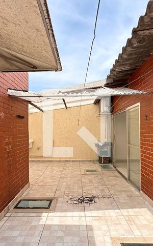 Casa à venda com 250m², 2 quartos e 4 vagasSacada Quarto 1