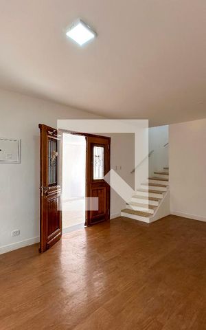 Casa à venda com 250m², 2 quartos e 4 vagasSala