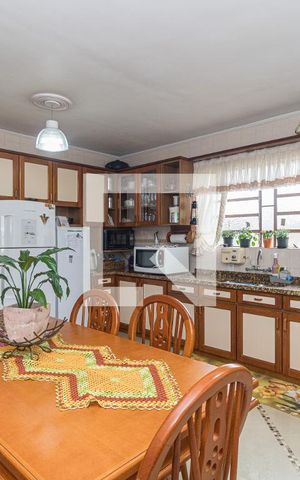 Casa à venda com 298m², 4 quartos e 2 vagasCozinha