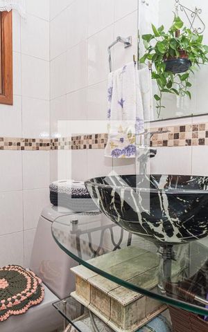 Casa à venda com 298m², 4 quartos e 2 vagasLavabo