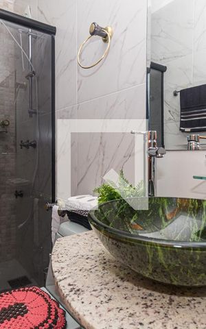 Casa à venda com 298m², 4 quartos e 2 vagasBanheiro Social