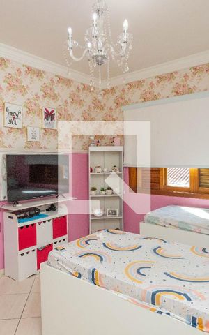 Casa à venda com 199m², 3 quartos e 3 vagas Casa à venda com 199m², 3 quartos e 3 vagasQuarto 2 - suíte