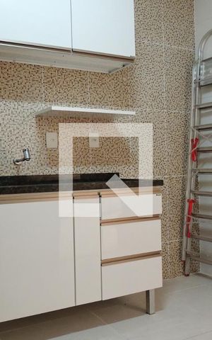 Casa à venda com 81m², 3 quartos e 1 vagaCozinha - Armários