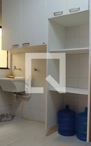 Casa à venda com 81m², 3 quartos e 1 vagaÁrea de Serviço