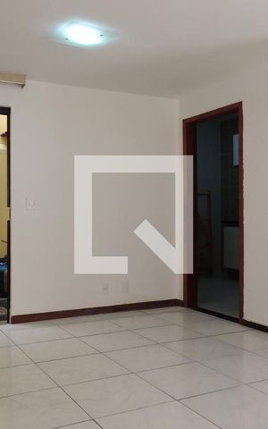 Casa à venda com 81m², 3 quartos e 1 vagaSala 