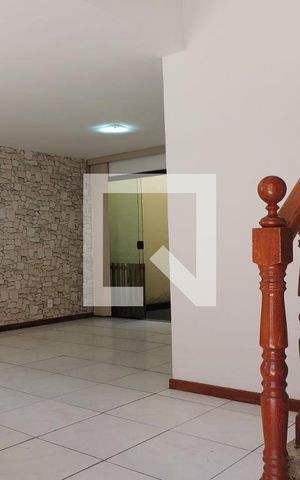 Casa à venda com 81m², 3 quartos e 1 vagaSala 